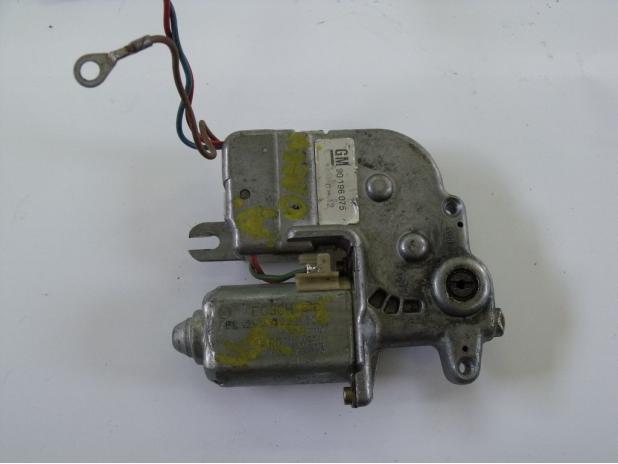 Opel Elektromos Napfénytető Nyitó Motor.Vectra A,Omega A