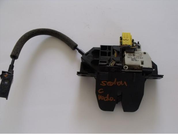 Opel Vectra C Csomagtér Zárszerkezet.