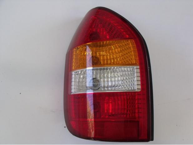 Opel Zafira A Hátsó Lámpa.Bal