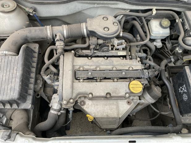 Opel X12XE Motor. Komplett Motor Váltóval.