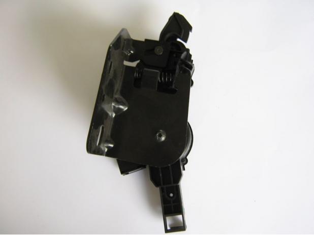 Opel Tigra TT Csomagtér Zár. Jobb Oldali