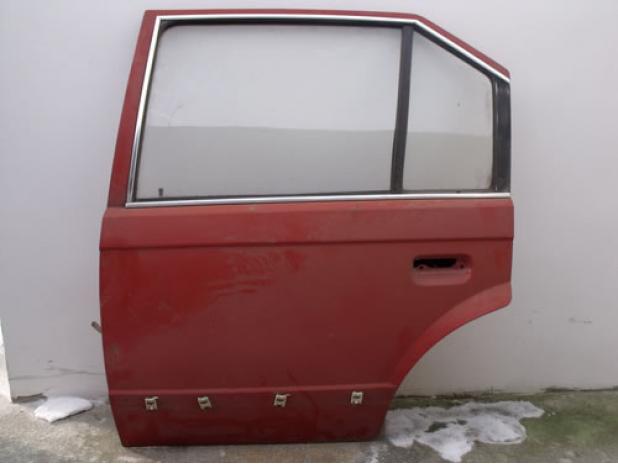 Opel Kadett D 5 ajtós bal hátsó ajtó 