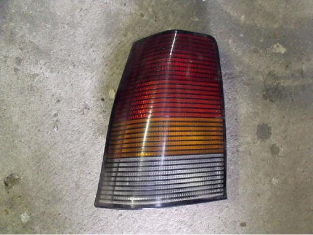 Opel Kadett E GSI bal hátsó lámpa