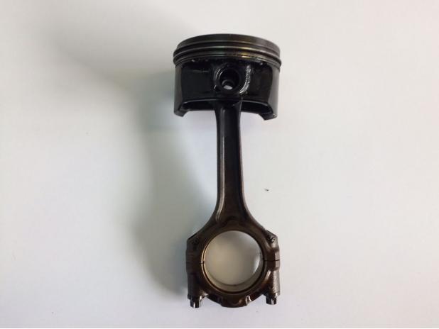 Opel Z16XER Dugattyú Hajtókarral.Astra H-Zafira B