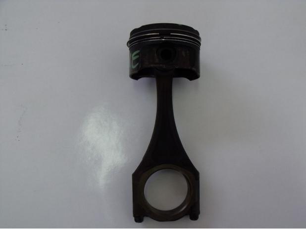 Opel Dugattyú Hajtókarral X25XE-C25XE Calibra-Vectra B-Omega B