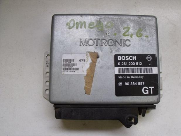 Opel Motorvezérlő C26NE Omega A.  0261200512 GT